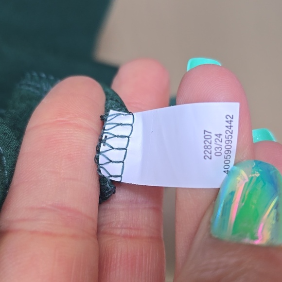 SO Plus Size Cropped Relaxed Athletic long sleeve Tee Green 1x NEW - Picture 7 of 8